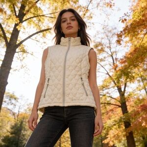 Free Country Quilted Puffer Vest Women’s M Cream Lightweight Zip Outdoor